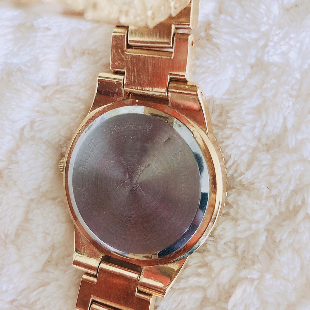 Avon Signature Collection Gold Watch Women’s - Picture 6 of 10
